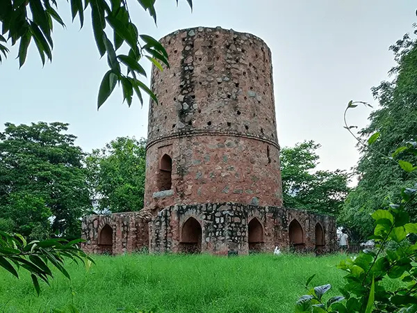 Chor Minar