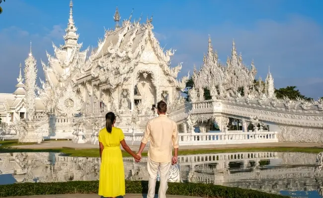 Top 7 Honeymoon Destinations Abroad for Indian Couples