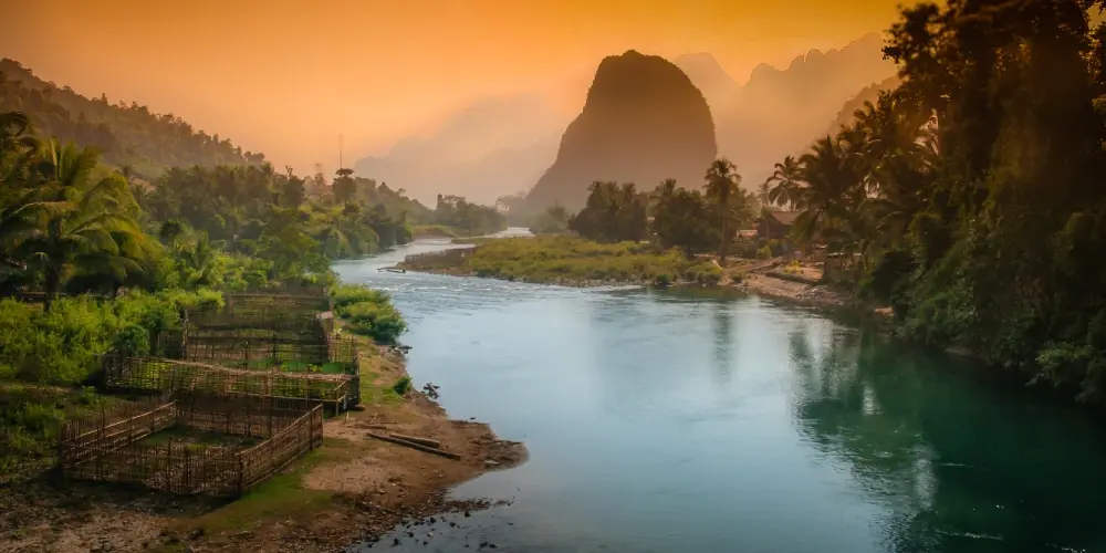 Laos Highlights – Vientiane, Vang Vieng & Luang Prabang